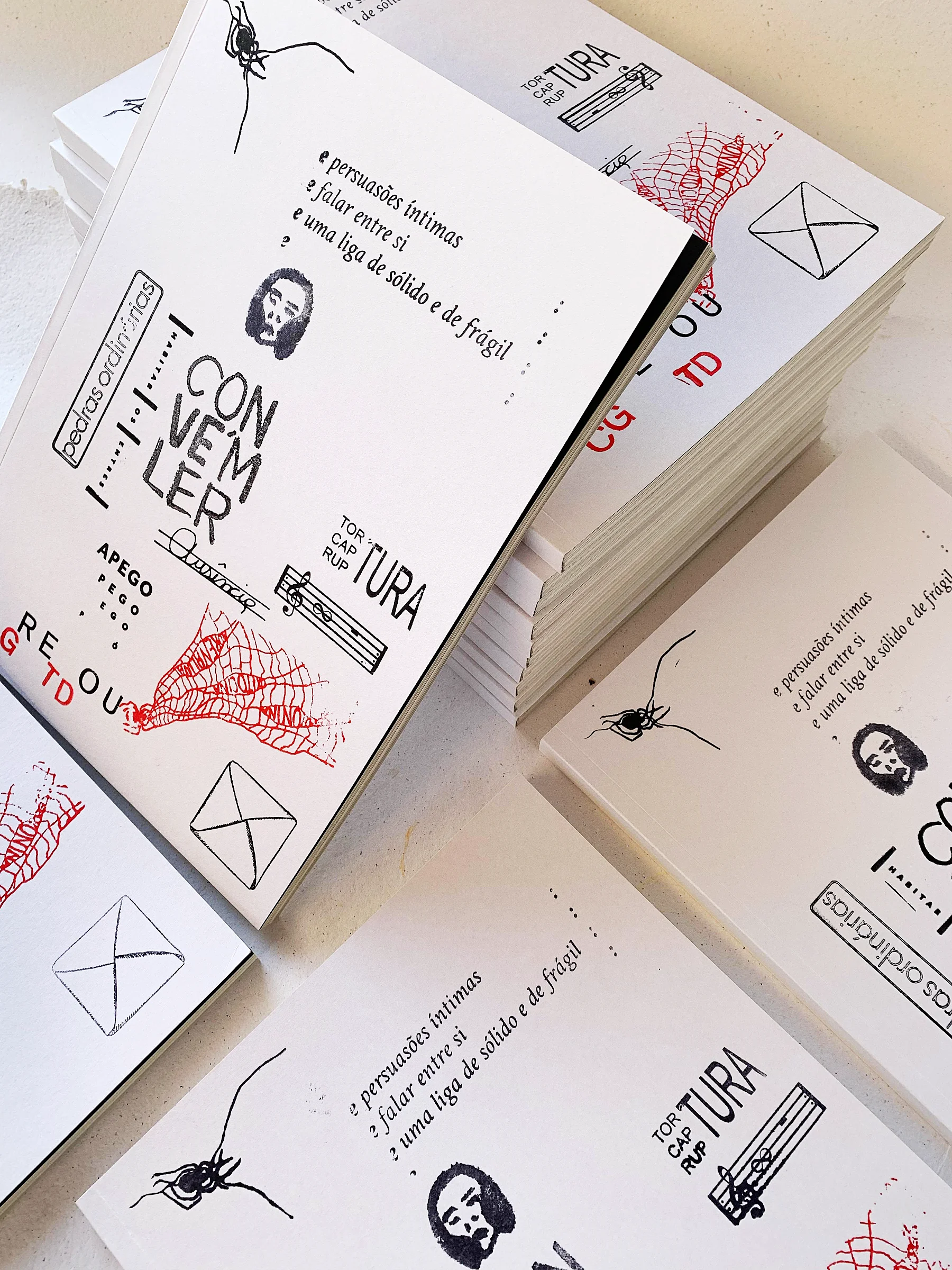 Livro coletivo dissolve a fronteira entre literatura e artes visuais